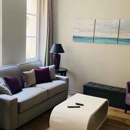 Appartement Versailles Quartier Notre Dame Au Pied Du Chateau Avec Parking Buitenkant foto
