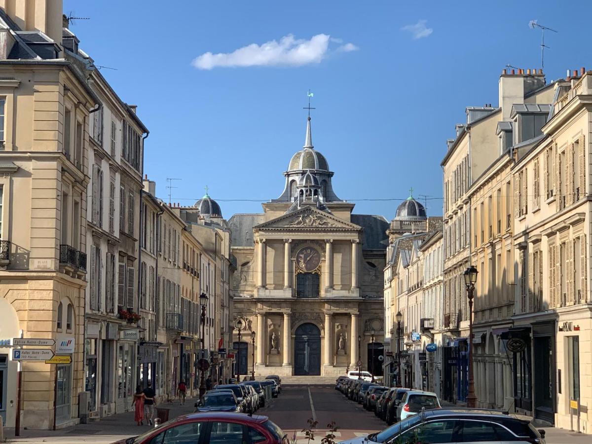Appartement Versailles Quartier Notre Dame Au Pied Du Chateau Avec Parking Buitenkant foto