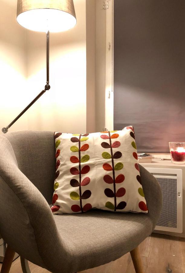 Appartement Versailles Quartier Notre Dame Au Pied Du Chateau Avec Parking Buitenkant foto