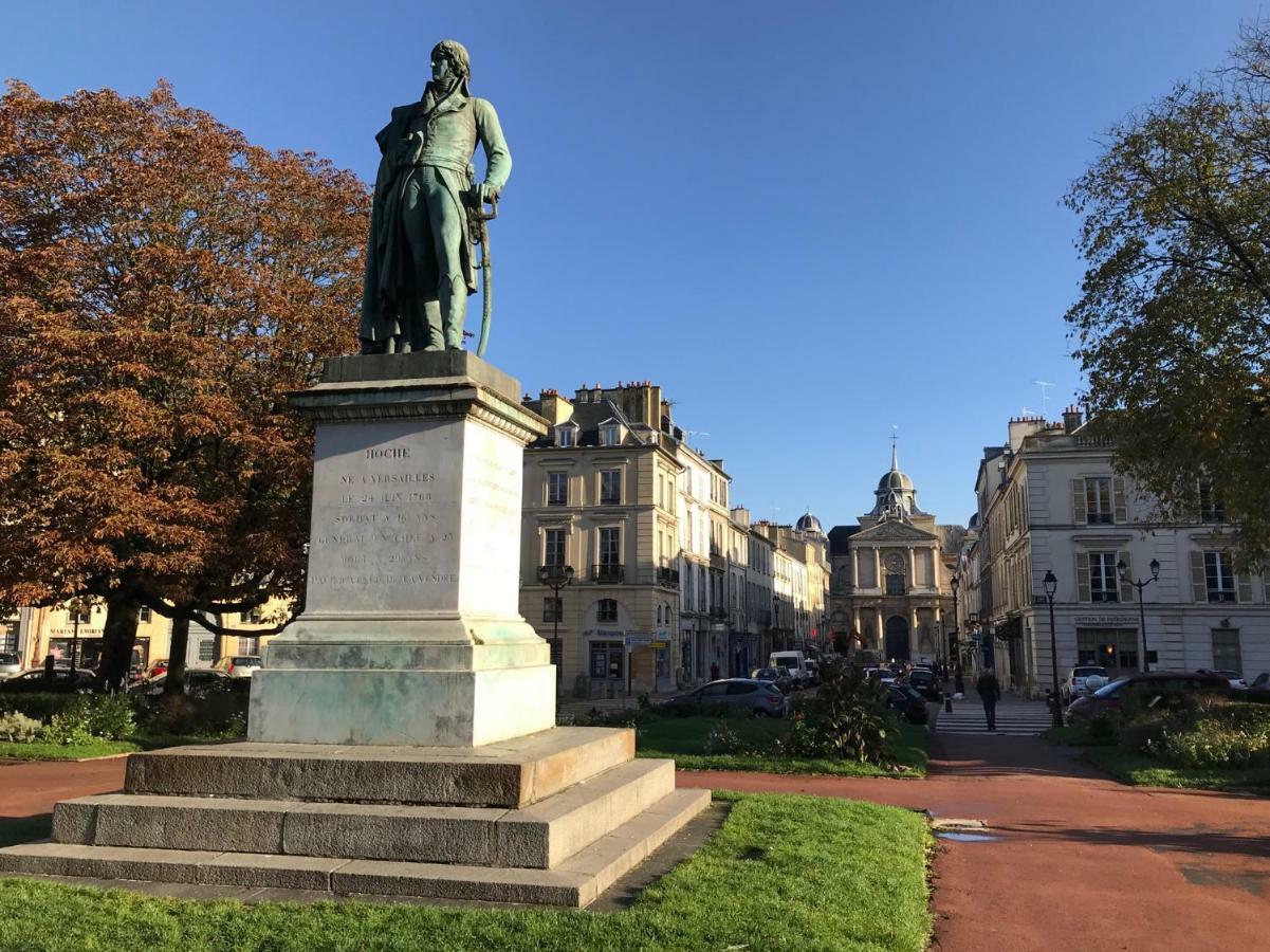Appartement Versailles Quartier Notre Dame Au Pied Du Chateau Avec Parking Buitenkant foto